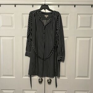 Dress, Long Sleeve, Black & White Stripes, Size Medium, 100% polyester
